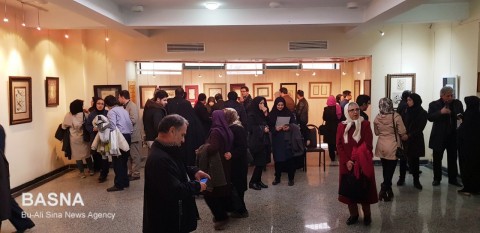 نمایشگاه انجمن خوشنویسی دو بیتی های باباطاهر در استان همدان افتتاح شد