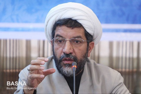 هم افزایی نخبگان حوزه علوم انسانی ضروری است