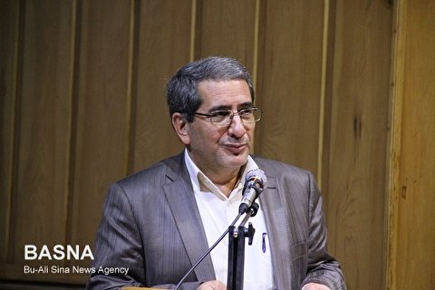 رئیس دانشگاه بین المللی D-۸ چهل و یکمین سالروز پیروزی انقلاب اسلامی ایران را تبریک گفت