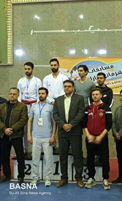 محمدرضا سلطانی مدال نقره مسابقات کاراته منطقه‌۴ را کسب کرد