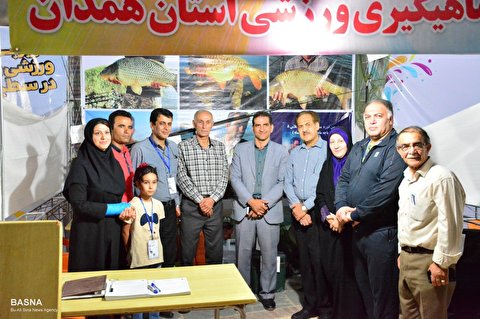 مسئولین و شرکت کنندگان از غرفه های فرهنگی بازدید کردند + گزارش تصویری