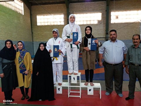 ساجده جنابی مدال طلای مسابقات چندجانبه جودوی باشگاه‌های همدان را کسب کرد