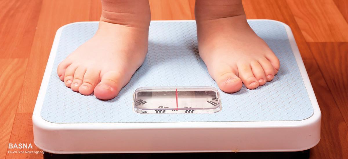 چرا کودکان چاق می شوند/ اپیدمی مصرف غذاهای آماده