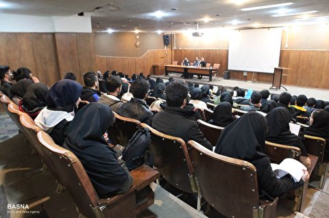 جلسه توجیهی دانشجویان دانشگاه بوعلی‌سینا برای برنامه واکسیناسیون دام سبک در استان همدان برگزار شد + گزارش تصویری