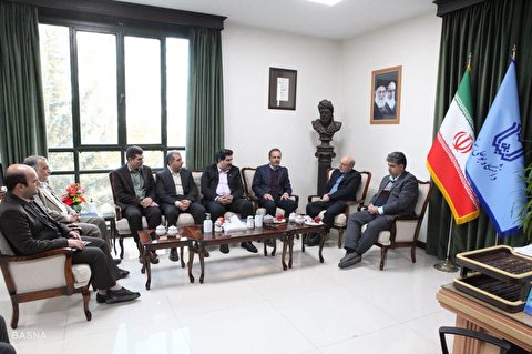 مدیر شعب بانک تجارت استان همدان با رئیس دانشگاه بوعلی‌سینا دیدار کرد