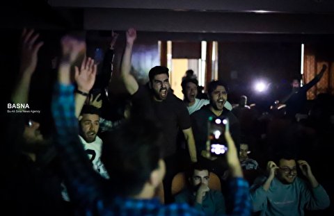هیجان دانشجویان دانشگاه بوعلی‌سینا را در تماشای فوتبال استقلال و پرسپولیس ببینید + گزارش تصویری