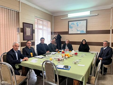 هیئت نظارت، ارزیابی و تضمین کیفیت علوم، تحقیقات و فناوری استان همدان از برخی دانشگاه‌ها و مراکز آموزش عالی استان بازدید کرد + گزارش تصویری