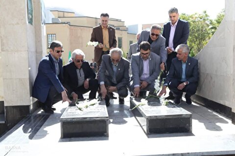 مراسم آغاز سال تحصیلی جدید و میثاق با شهدا در دانشگاه بوعلیسینا برگزار شد + گزارش تصویری مراسم آغاز سال تحصیلی جدید و میثاق با شهدا در دانشگاه بوعلیسینا برگزار شد + گزارش تصویری