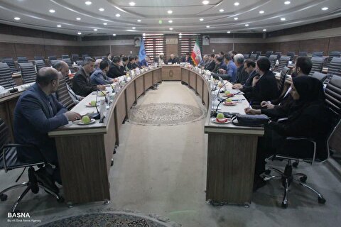 جلسه شورای دانشگاه بوعلی‌سینا با حضور هیئت‌رئیسه، مدیران ستادی و رؤسای دانشکده‌ها برگزار شد + گزارش تصویری